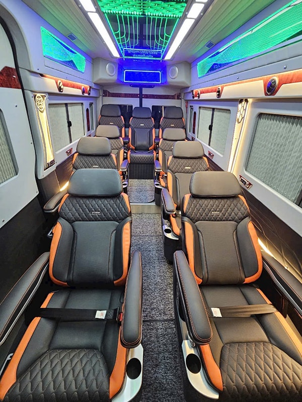 limousine ha noi viet tri noi that 4