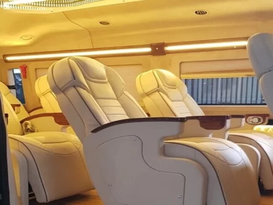 Top 6+ Xe Limousine Hà Nội - Việt Trì Chỗ Ngồi Rộng Rãi, Cao Cấp 5 xe limousine ha noi viet tri cho ngoi rong rai 5