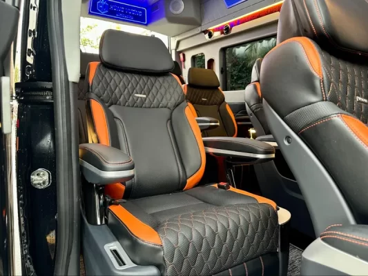 xe limousine ha noi viet tri co nuoc uong 2