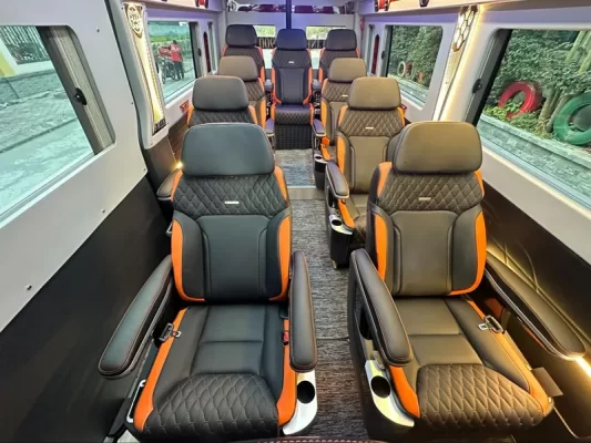 xe limousine ha noi viet tri co o cam sac khong 4